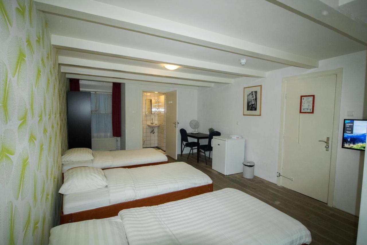 Quadruple Room with Private Bathroom
