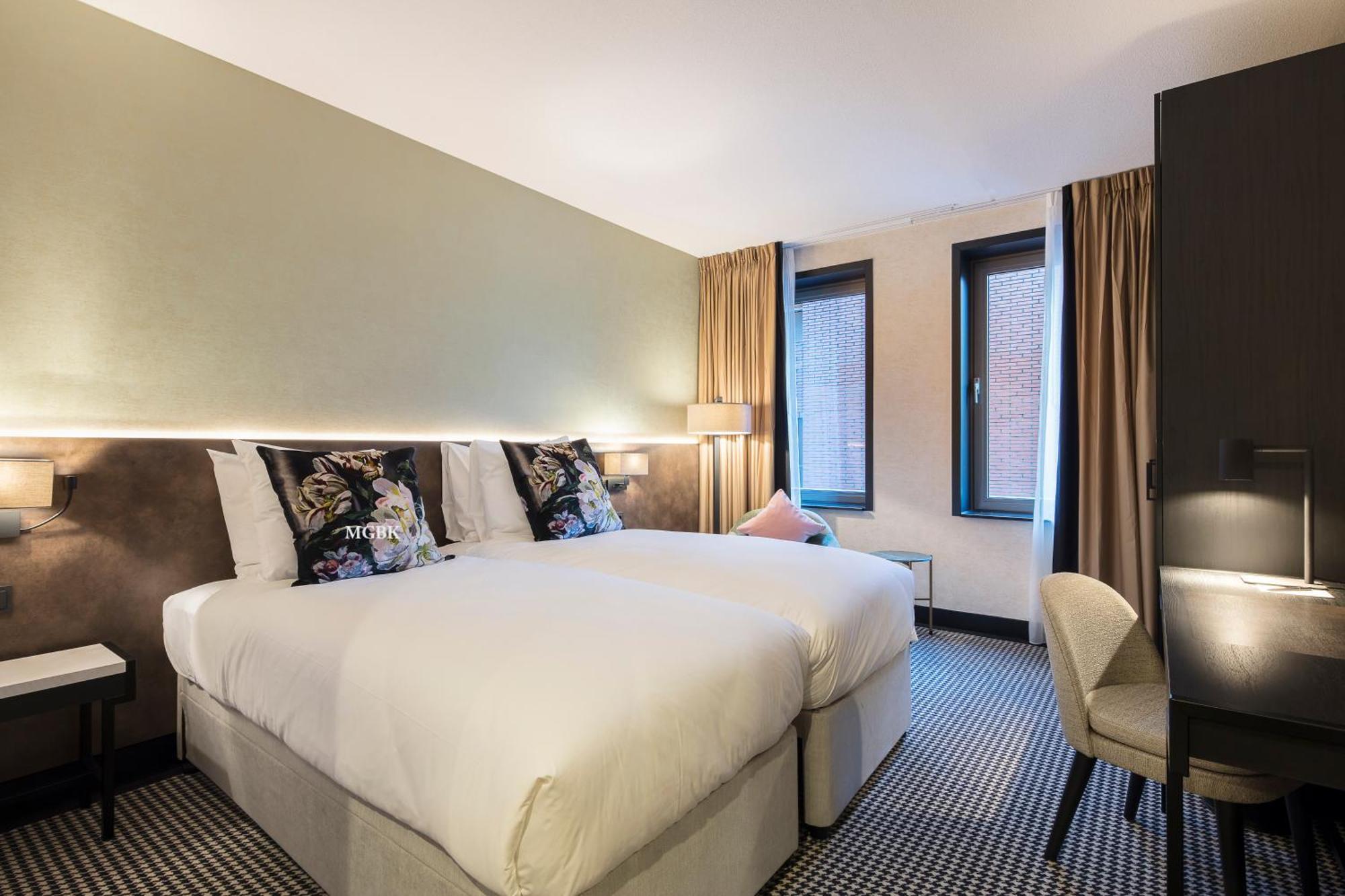 Twin Room,1619203885:JPEG