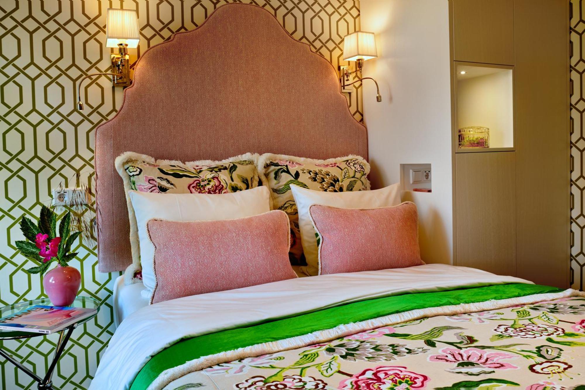 Double or Twin Room with Bathroom