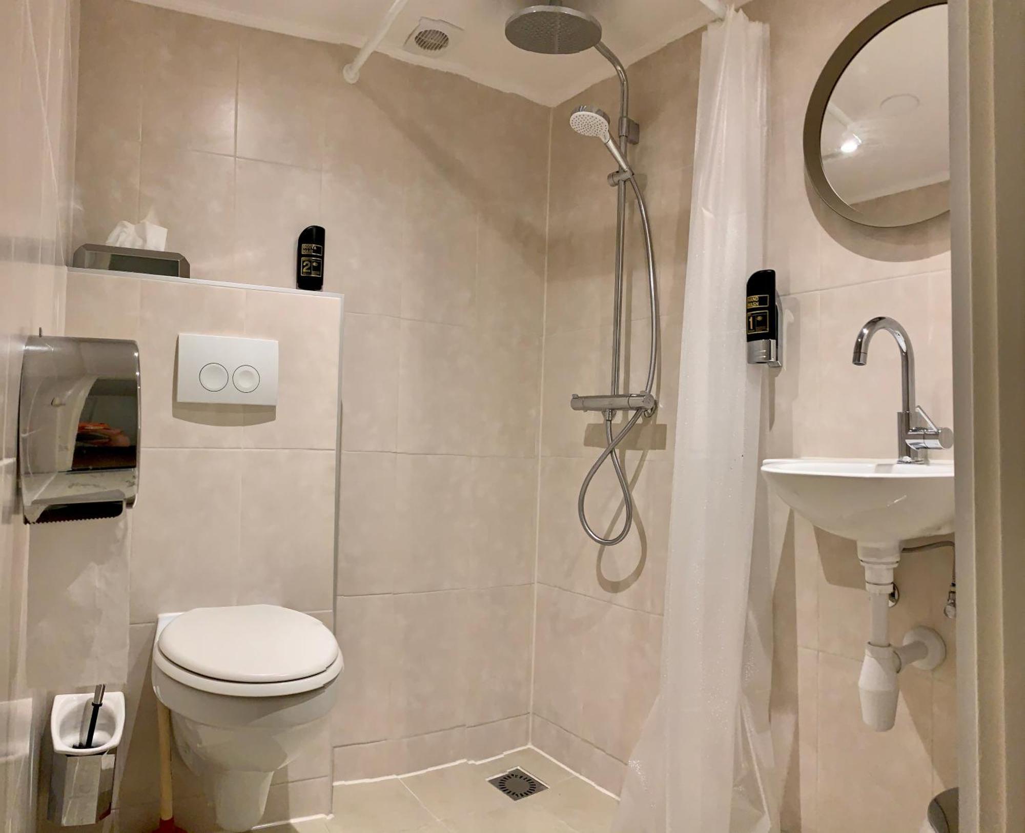 Twin Room with Private Bathroom