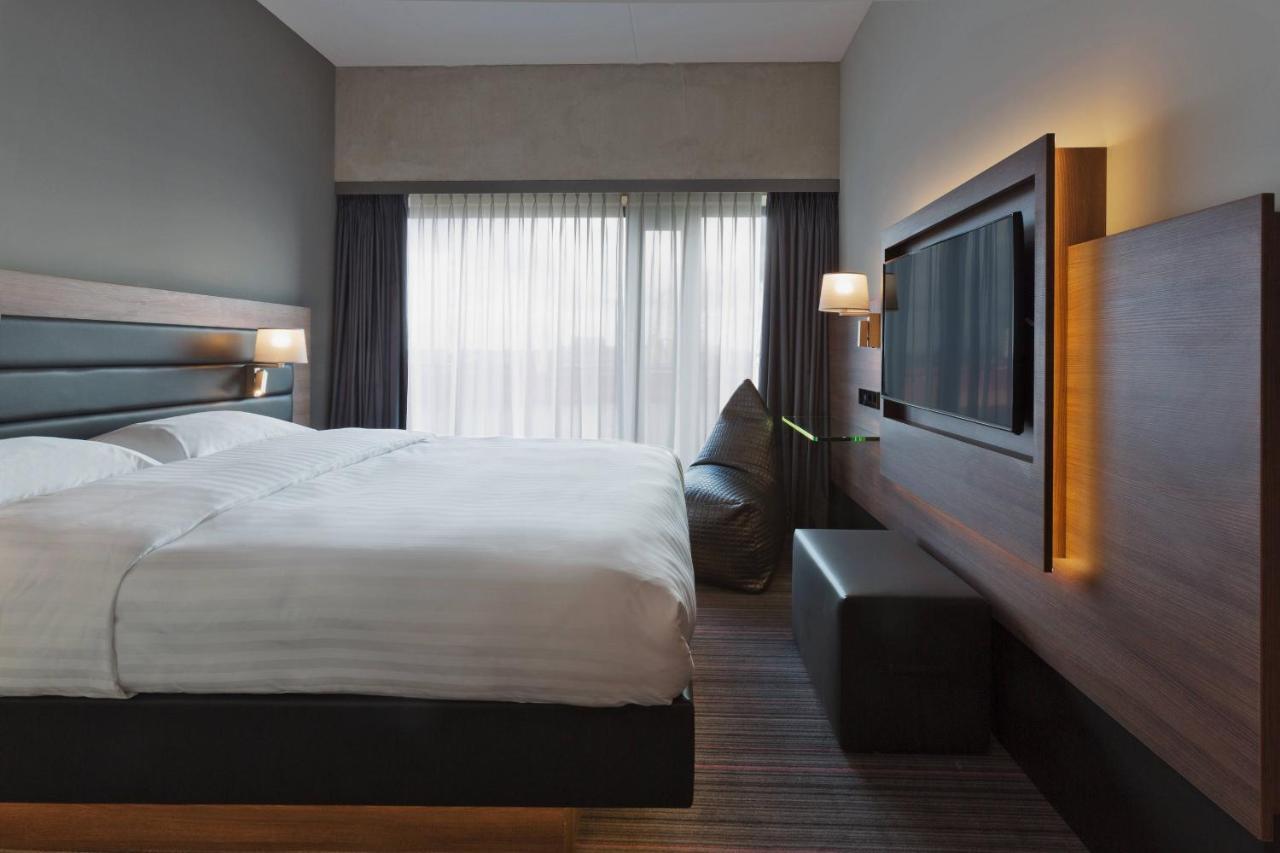 Queen Room,1356347153:JPEG