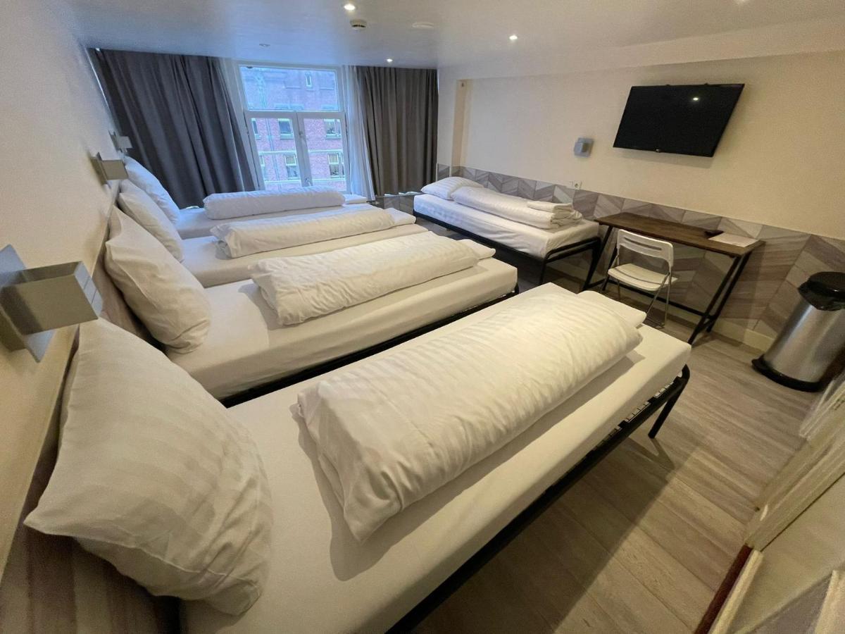 Room for 5 People with Private Bathroom