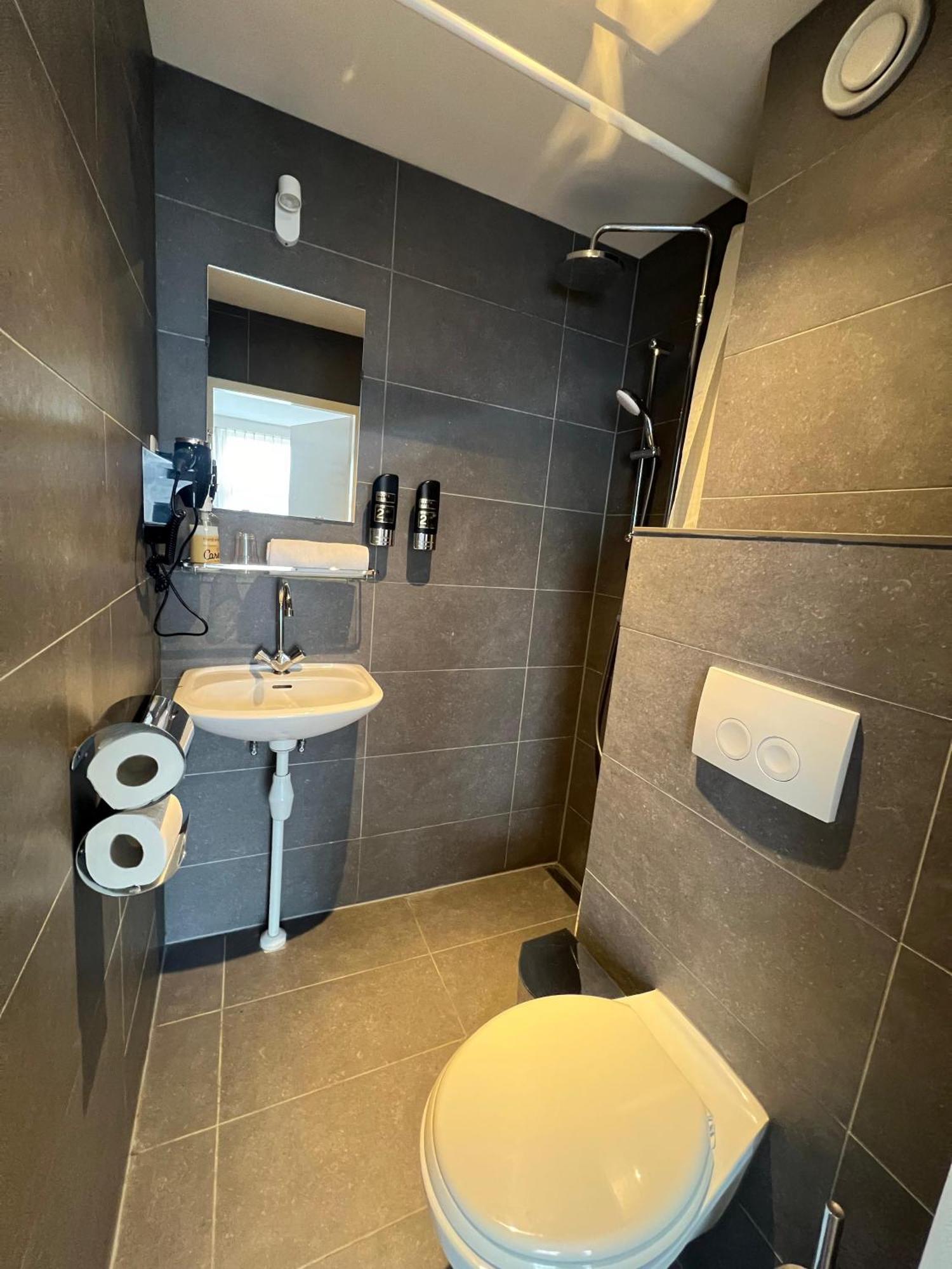 Double or Twin Room Canal View