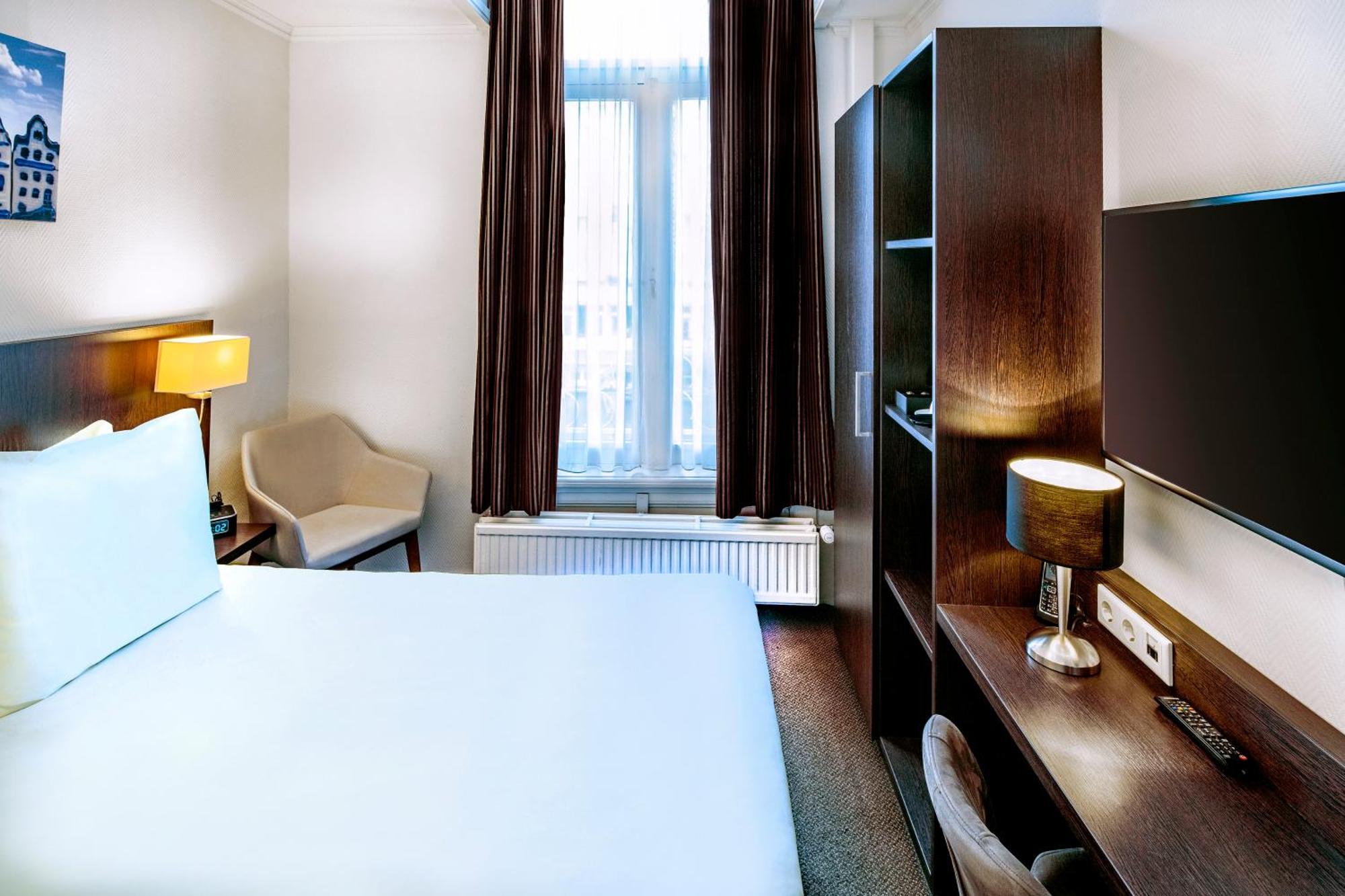 Double Room Canal View