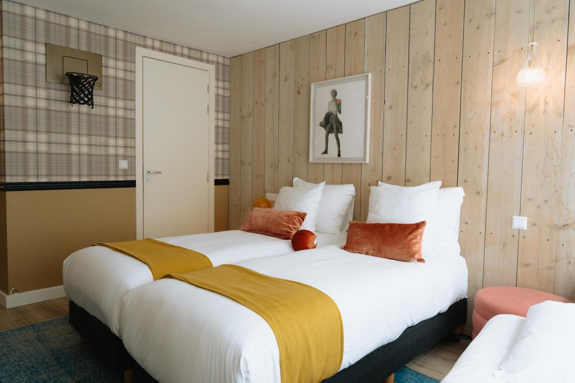 Medium Triple Room