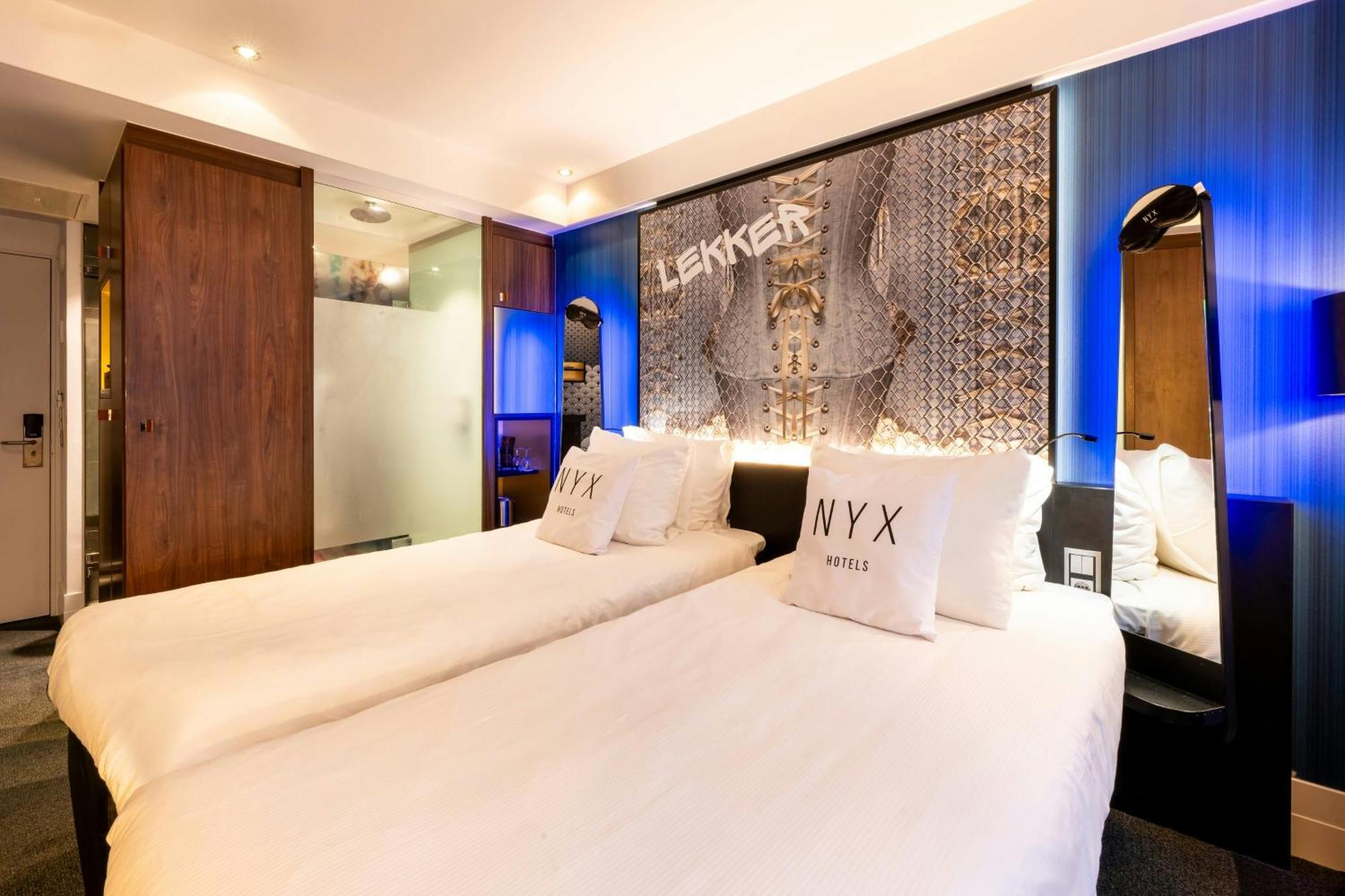 Superior Room 1 Twin Bed