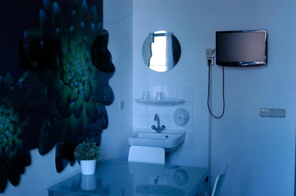 Twin Room with Shared Bathroom
