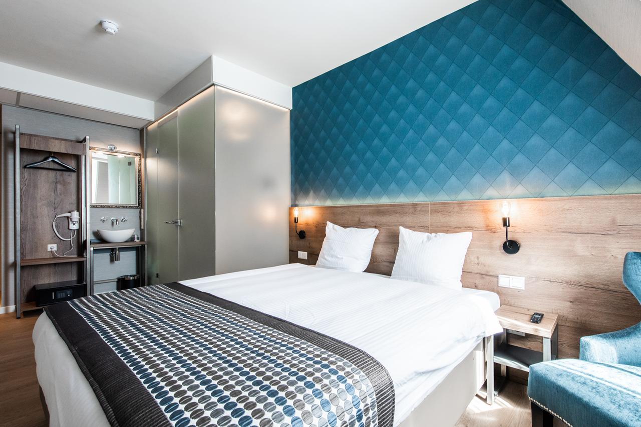 Deluxe King Suite