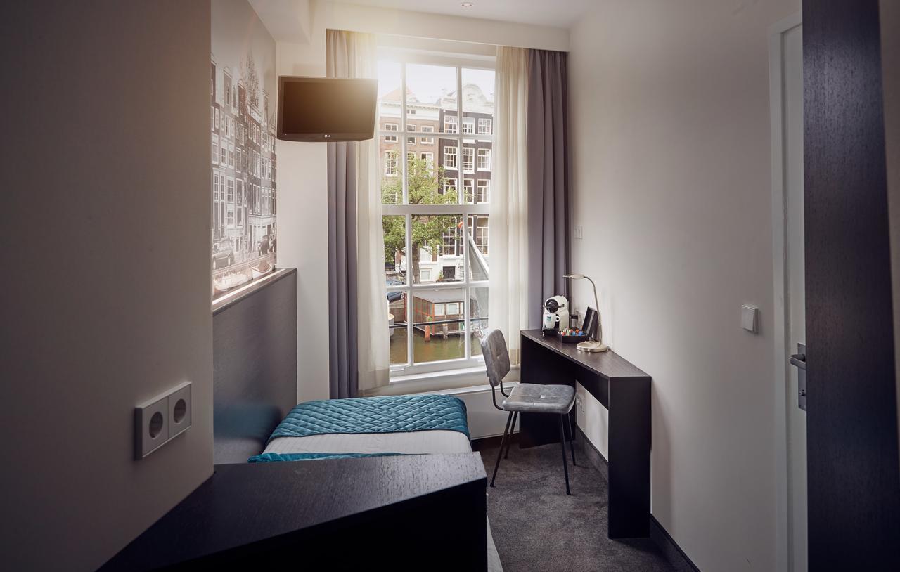 Single Room,719065111:JPEG