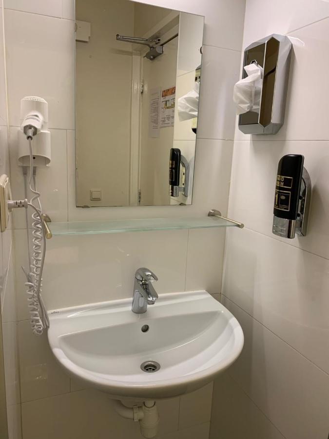 Quadruple Room Private Bathroom,1195137664:JPEG