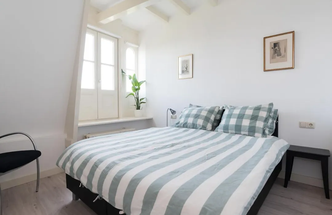 Central Rooftop Terrace Guest Suite-1