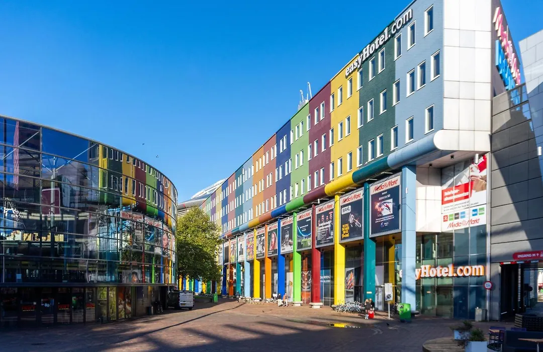Easyhotel Amsterdam Arena Boulevard-1