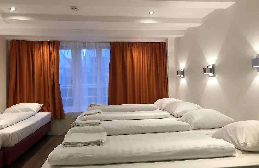 Hotel Damrak Inn-1