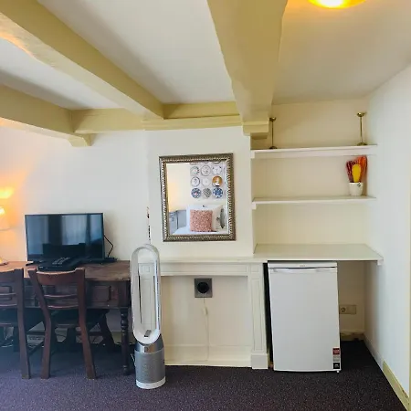 Amsterdam Central Guest House-3