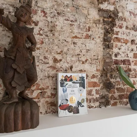 Twenty Five Rooms-2
