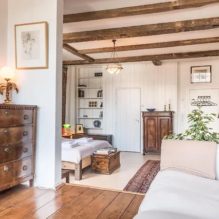 Classy Room 17Th C Canalhouse-3