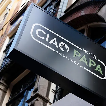 Ciao Papa Hotel Amsterdam Central Station-3