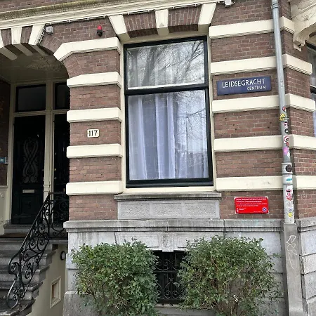 Weber Hotel 117-3