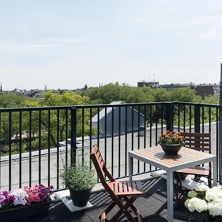 Central Rooftop Terrace Guest Suite-3