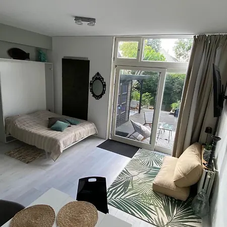 Canal Garden Apartment Staywell Amsterdam-3