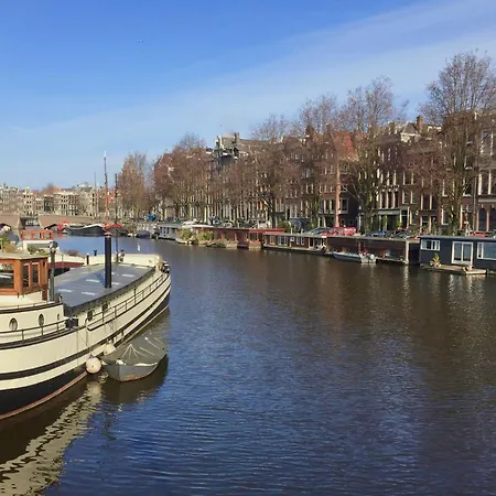 Top-Notch Space Along Canal In Historic Centre-2