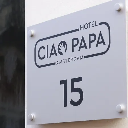 Ciao Papa Hotel Amsterdam Central Station-2