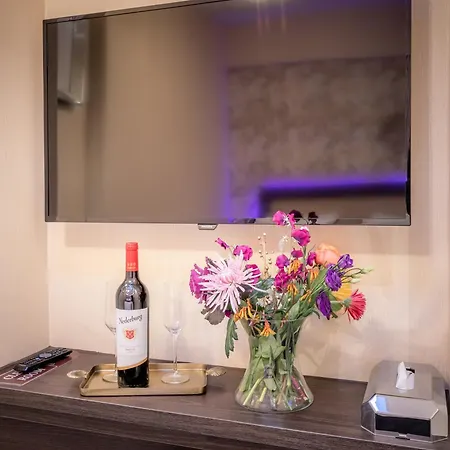Hotel Oscar-2