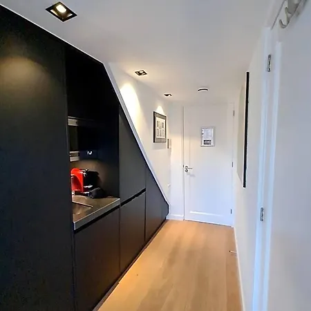 Canal View Suite-3